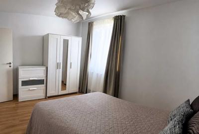 Apartament cu 2 camere decomandat în Tractorul - 8