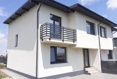 Casă cu 4 camere cu Teren 250 Mp în Valea Lupului