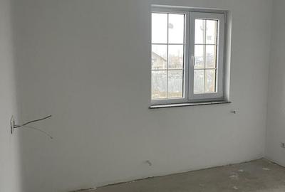 Casă cu 5 camere cu Teren 312 Mp în Central - 2