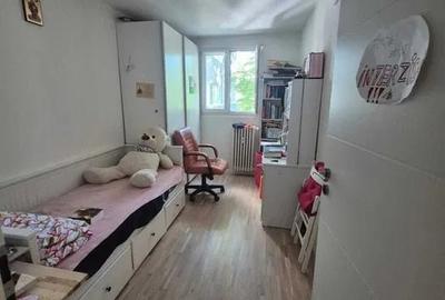 Apartament cu 4 camere semidecomandat, mobilat în Titan - 3