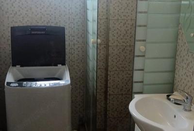 Apartament cu 3 camere decomandat în Arcu