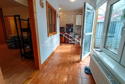 Casă individuală cu 6 camere cu Canalizare în Crângași - 9