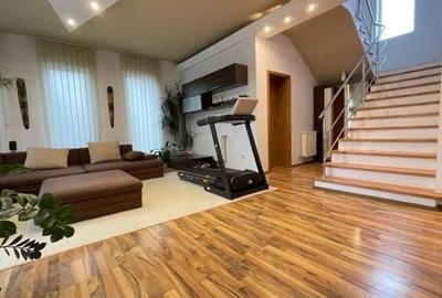 Casă individuală cu 5 camere cu Canalizare în Mehala