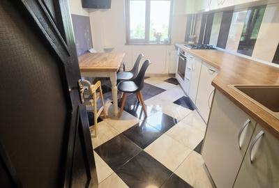 Apartament cu 4 camere decomandat în Cantacuzino - 6