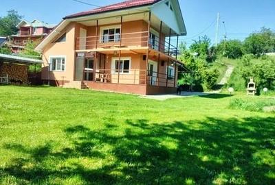 Casă cu 3 camere cu Garaj în Exterior Nord