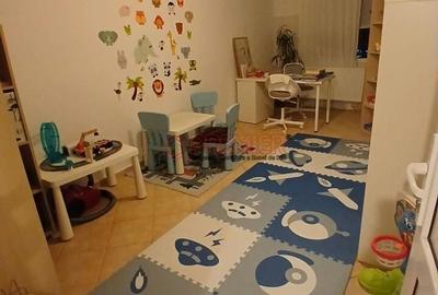 Apartament cu 4 camere în Central