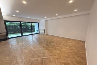 Apartament cu 3 camere decomandat în Primăverii