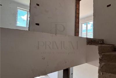 Casă cu 4 camere cu Teren 350 Mp în Central - 1