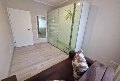 Apartament cu 3 camere decomandat în Dumbrăvița
