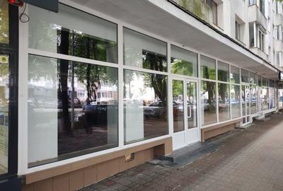 Spațiu comercial, de 90 mp, în Central - 1