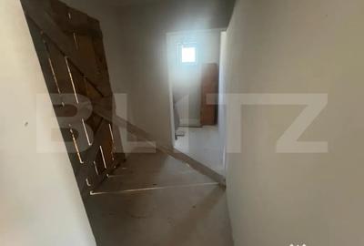 Casă cu 5 camere cu Teren 1000 Mp în Vetiș - 4