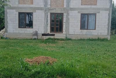 Casă cu 8 camere în Poiana - 4