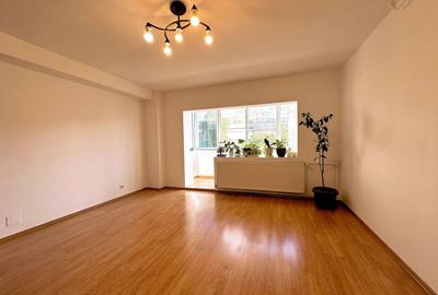 Apartament cu 2 camere decomandat în Lacul Tei