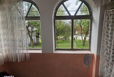 Casă cu 4 camere în Argeșani - 9