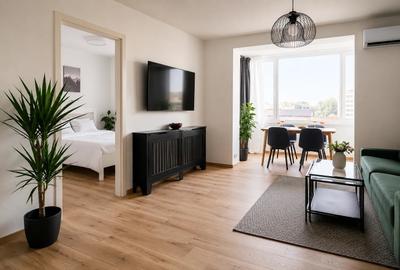 Apartament cu 3 camere decomandat în Romană