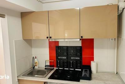 Garsonieră în Titan