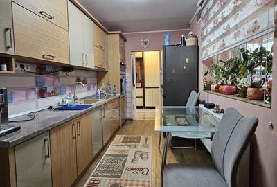 Apartament cu 4 camere în Ultracentral