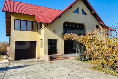 Casă individuală cu 6 camere cu Garaj în Periferie