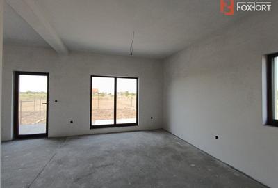 Casă cu 5 camere cu Canalizare în Plopi - 3