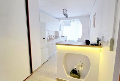 Apartament cu 3 camere decomandat în Tractorul - 10