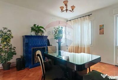 Apartament cu 4 camere semidecomandat în Domenii