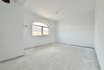 Casă individuală cu 4 camere cu Canalizare în Dezmir - 12
