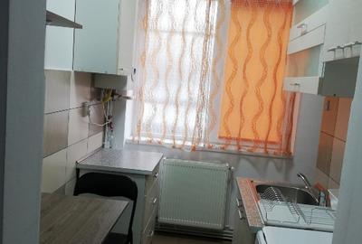 Garsonieră decomandată în Central - 4