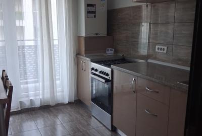 Apartament cu 2 camere decomandat în Apărătorii Patriei