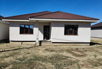 Casă cu Teren 500 Mp în Sântandrei