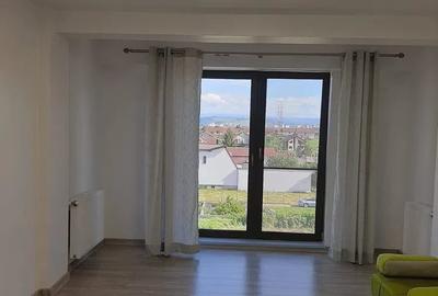 Apartament cu 2 camere decomandat în Micești