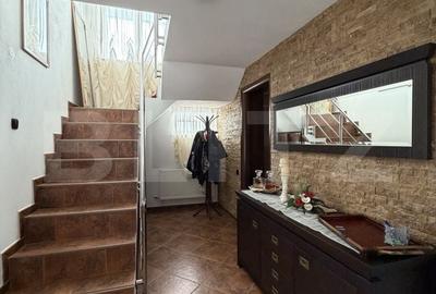 Casă cu 4 camere cu Teren 950 Mp în Cârcea - 10