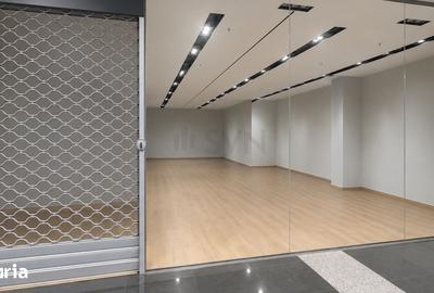 Spațiu comercial, de 200 mp, în Central