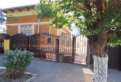 Casă individuală cu 3 camere cu Teren 205 Mp în 1 Decembrie - 1