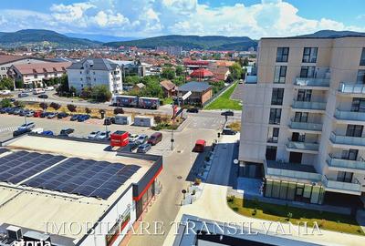 Apartament cu 3 camere în Centura - 1
