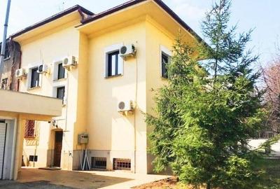Casă cu 8 camere cu Canalizare în Floreasca
