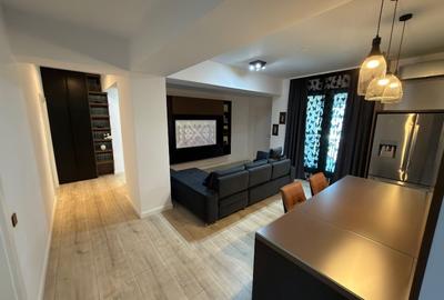 Apartament cu 3 camere decomandat, mobilat în Băneasa