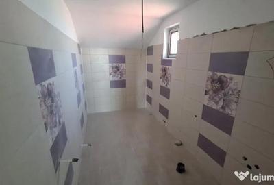 Casă cu 4 camere cu Teren 3960 Mp în Central - 5