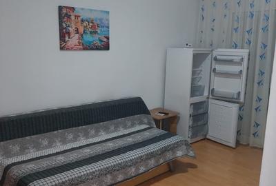 Garsonieră semidecomandată în - 1