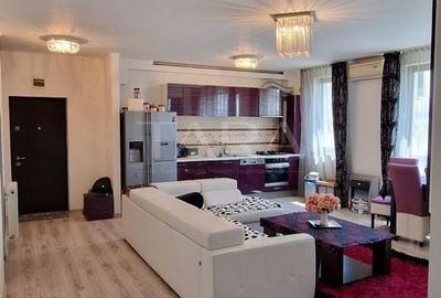 Apartament cu 3 camere decomandat, mobilat în Florești