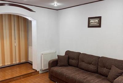 Apartament cu 2 camere semidecomandat în Mioriței