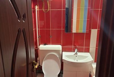 Apartament cu 2 camere decomandat, mobilat în Titan