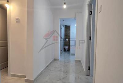 Apartament cu 4 camere decomandat în Dacia