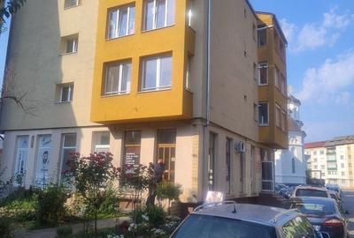 Garsonieră decomandată în Central - 2