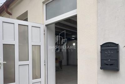 Spațiu comercial, de 50 mp, în Central - 8