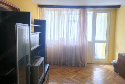 Apartament cu 3 camere semidecomandat în Țiglina 1