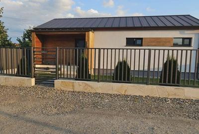 Casă cu 3 camere în Central