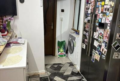Apartament cu 2 camere decomandat în Sărari