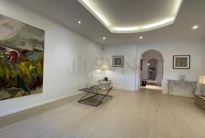 Apartament cu 5 camere semidecomandat, mobilat în Capitale - 2
