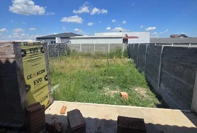 Casă cu Teren 311 Mp în Central