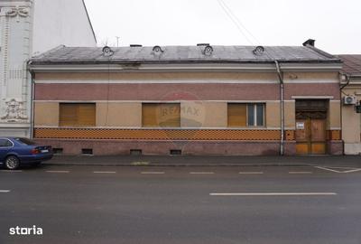 Casă cu 4 camere cu Teren 308 Mp în Central - 4